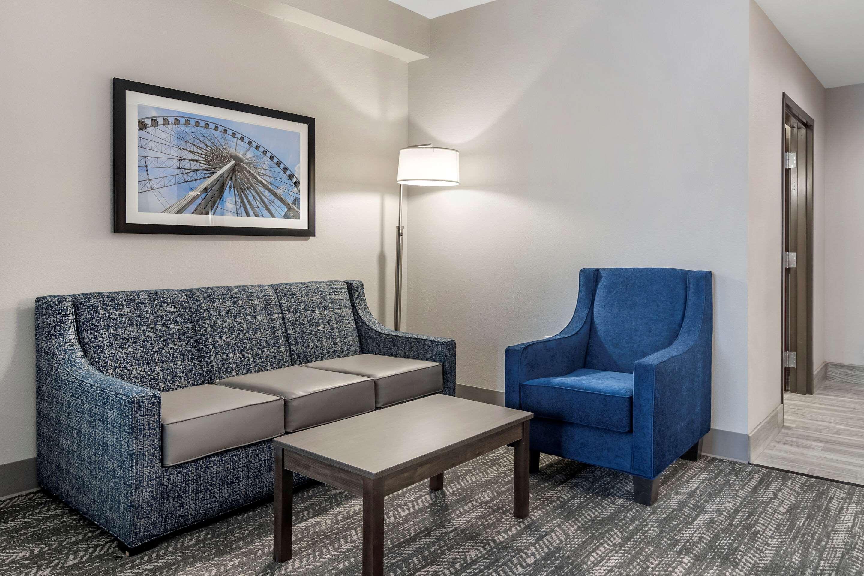 Comfort Suites Mcdonough Atlanta South Exteriör bild