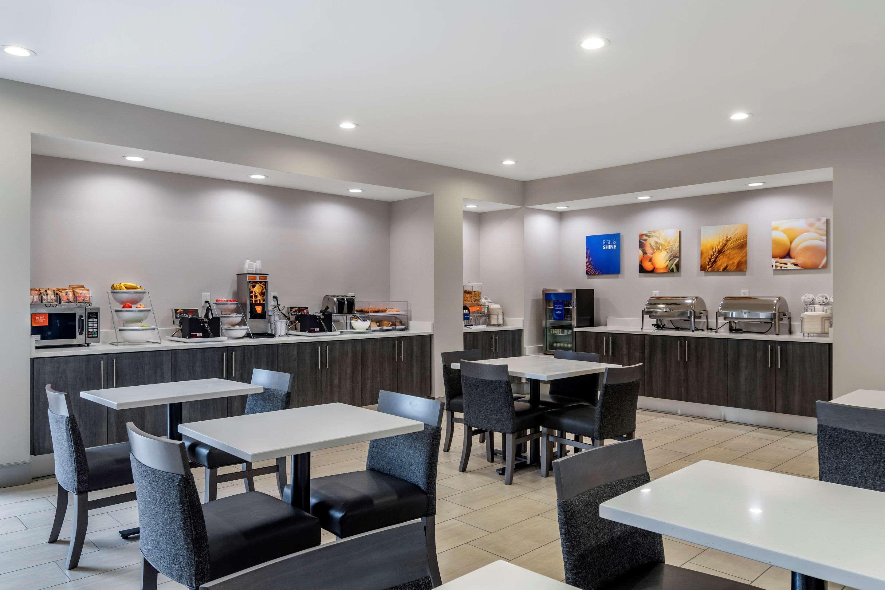 Comfort Suites Mcdonough Atlanta South Exteriör bild